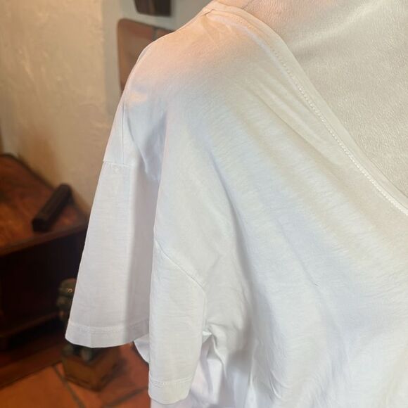 AYR White Lightweight Deep U-Neck T-shirt, size M - Picture 3 of 8